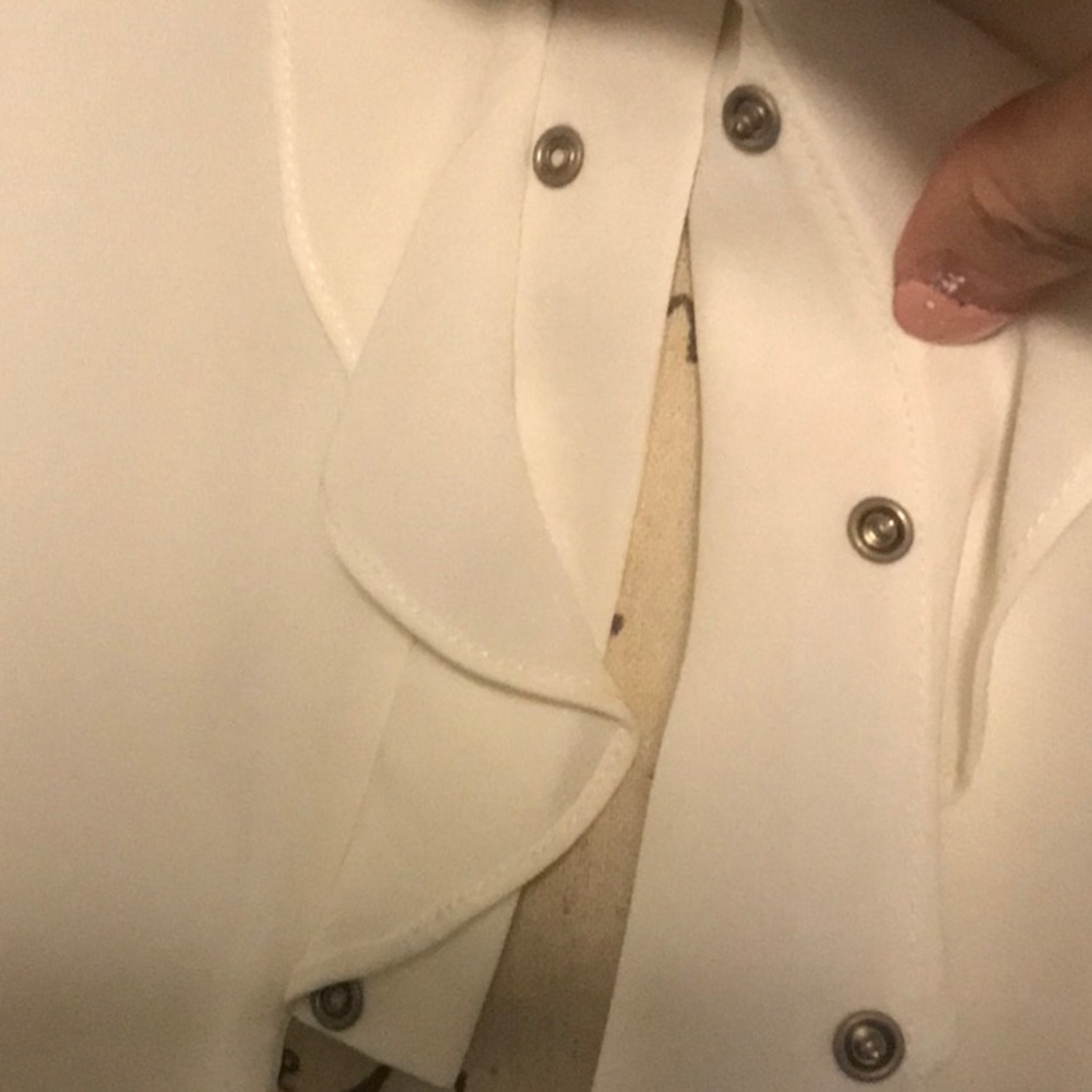 NEW Pendleton Ivory Ruffle Front Blouse - Picture 4 of 8